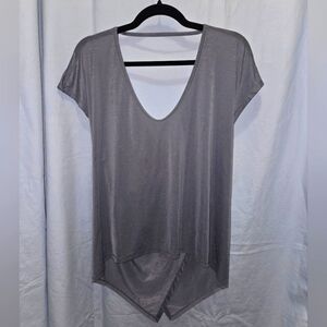 G201. Lululemon Playful Practice Short Sleeve Top in Solar Gray - Size 8 or 10